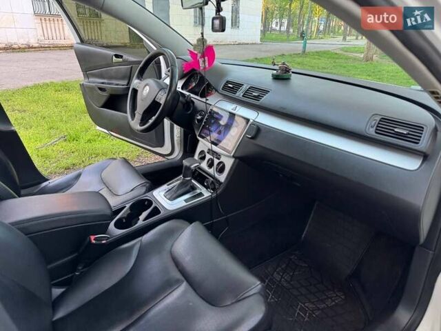 Білий Фольксваген Пассат, об'ємом двигуна 1.98 л та пробігом 251 тис. км за 7600 $, фото 23 на Automoto.ua