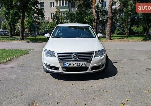 Білий Фольксваген Пассат, об'ємом двигуна 1.8 л та пробігом 224 тис. км за 6999 $, фото 3 на Automoto.ua