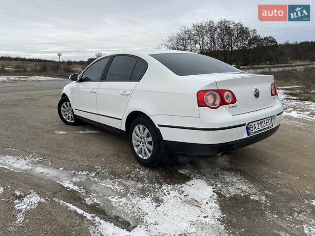 Белый Фольксваген Пассат, объемом двигателя 1.8 л и пробегом 192 тыс. км за 7700 $, фото 9 на Automoto.ua