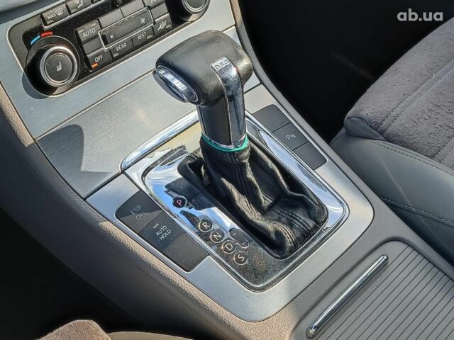 Белый Фольксваген Пассат, объемом двигателя 2 л и пробегом 387 тыс. км за 8840 $, фото 26 на Automoto.ua