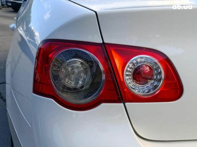 Белый Фольксваген Пассат, объемом двигателя 2 л и пробегом 387 тыс. км за 8840 $, фото 10 на Automoto.ua