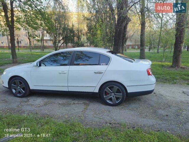 Білий Фольксваген Пассат, об'ємом двигуна 1.98 л та пробігом 251 тис. км за 7600 $, фото 9 на Automoto.ua