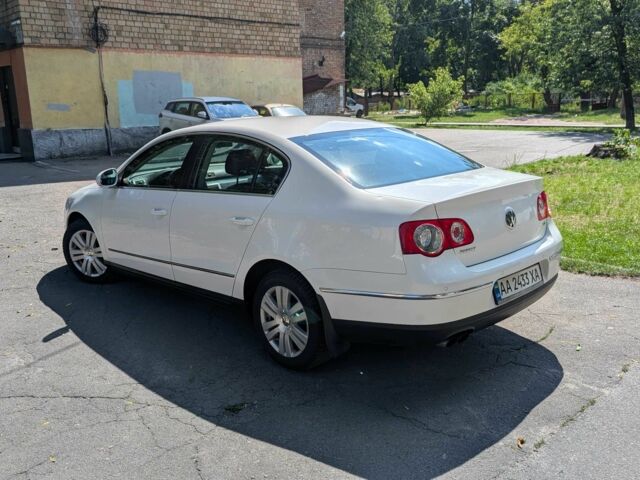 Белый Фольксваген Пассат, объемом двигателя 1.8 л и пробегом 183 тыс. км за 6500 $, фото 6 на Automoto.ua