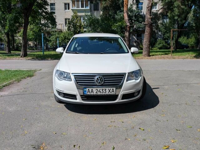 Белый Фольксваген Пассат, объемом двигателя 1.8 л и пробегом 183 тыс. км за 6500 $, фото 2 на Automoto.ua
