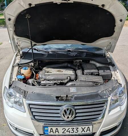 Білий Фольксваген Пассат, об'ємом двигуна 1.8 л та пробігом 224 тис. км за 6999 $, фото 35 на Automoto.ua