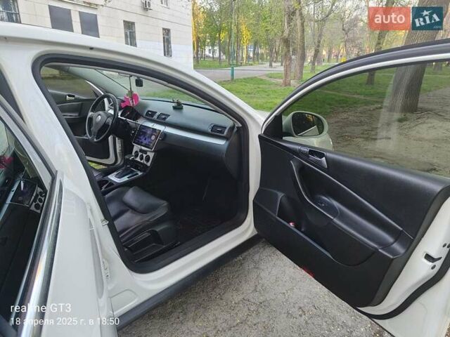 Білий Фольксваген Пассат, об'ємом двигуна 1.98 л та пробігом 251 тис. км за 7600 $, фото 18 на Automoto.ua