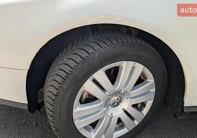 Білий Фольксваген Пассат, об'ємом двигуна 1.8 л та пробігом 224 тис. км за 6999 $, фото 39 на Automoto.ua