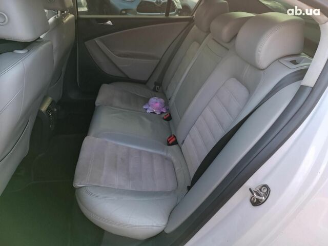 Белый Фольксваген Пассат, объемом двигателя 2 л и пробегом 387 тыс. км за 8840 $, фото 12 на Automoto.ua