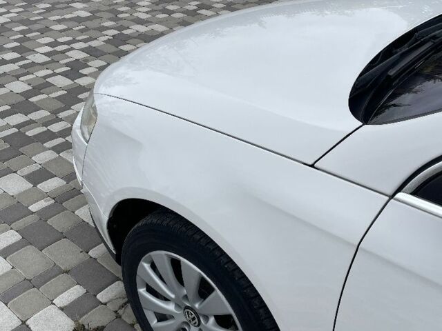 Білий Фольксваген Пассат, об'ємом двигуна 2 л та пробігом 315 тис. км за 6499 $, фото 7 на Automoto.ua