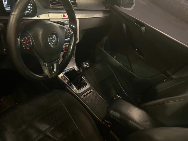 Белый Фольксваген Пассат, объемом двигателя 1.8 л и пробегом 1 тыс. км за 4800 $, фото 12 на Automoto.ua