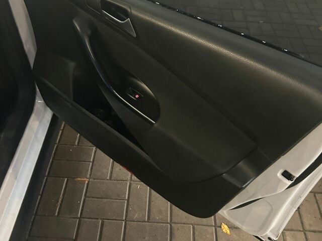 Белый Фольксваген Пассат, объемом двигателя 1.8 л и пробегом 1 тыс. км за 4800 $, фото 15 на Automoto.ua