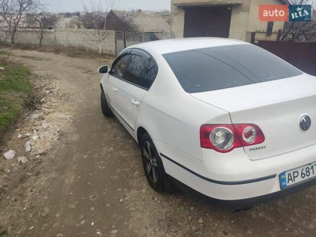 Білий Фольксваген Пассат, об'ємом двигуна 1.8 л та пробігом 140 тис. км за 6300 $, фото 1 на Automoto.ua