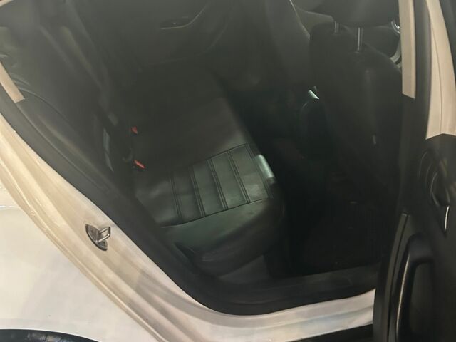 Белый Фольксваген Пассат, объемом двигателя 1.8 л и пробегом 1 тыс. км за 4800 $, фото 13 на Automoto.ua