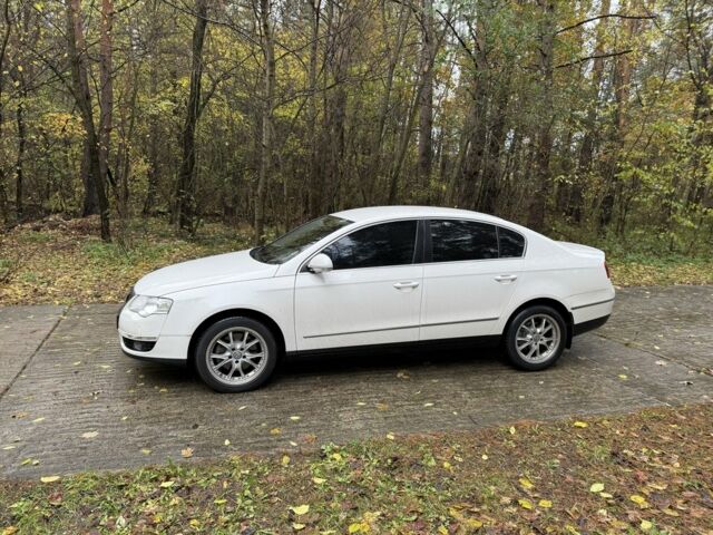 Білий Фольксваген Пассат, об'ємом двигуна 1.8 л та пробігом 307 тис. км за 6900 $, фото 3 на Automoto.ua