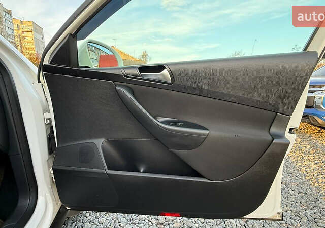 Белый Фольксваген Пассат, объемом двигателя 1.6 л и пробегом 324 тыс. км за 6950 $, фото 29 на Automoto.ua