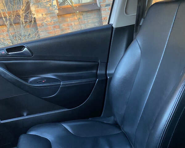 Белый Фольксваген Пассат, объемом двигателя 2 л и пробегом 260 тыс. км за 8800 $, фото 3 на Automoto.ua