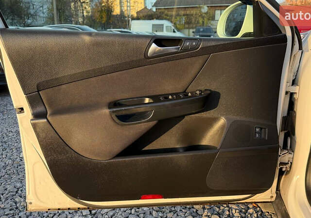 Белый Фольксваген Пассат, объемом двигателя 1.6 л и пробегом 324 тыс. км за 6950 $, фото 16 на Automoto.ua