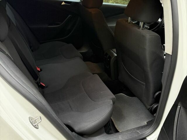 Білий Фольксваген Пассат, об'ємом двигуна 1.8 л та пробігом 307 тис. км за 6900 $, фото 8 на Automoto.ua