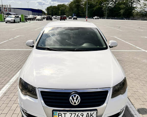 Білий Фольксваген Пассат, об'ємом двигуна 1.78 л та пробігом 245 тис. км за 7500 $, фото 6 на Automoto.ua