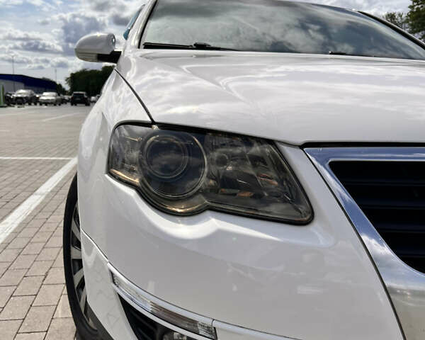 Білий Фольксваген Пассат, об'ємом двигуна 1.78 л та пробігом 245 тис. км за 7500 $, фото 1 на Automoto.ua