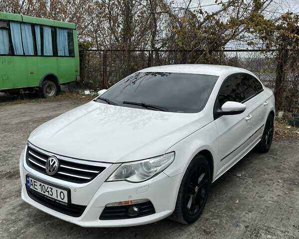 Білий Фольксваген Пассат, об'ємом двигуна 1.78 л та пробігом 225 тис. км за 8200 $, фото 2 на Automoto.ua