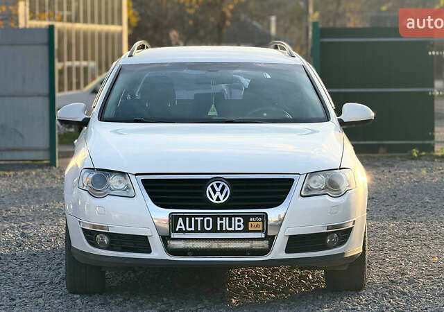 Белый Фольксваген Пассат, объемом двигателя 1.6 л и пробегом 324 тыс. км за 6950 $, фото 2 на Automoto.ua
