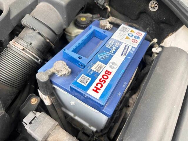 Белый Фольксваген Пассат, объемом двигателя 2.5 л и пробегом 228 тыс. км за 8700 $, фото 13 на Automoto.ua