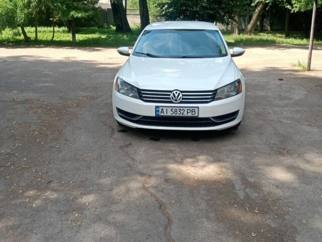 Белый Фольксваген Пассат, объемом двигателя 2.5 л и пробегом 300 тыс. км за 9443 $, фото 2 на Automoto.ua