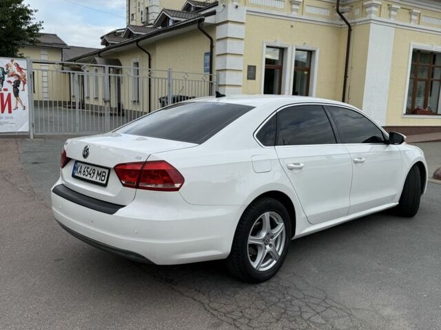 Белый Фольксваген Пассат, объемом двигателя 2.5 л и пробегом 221 тыс. км за 9500 $, фото 2 на Automoto.ua