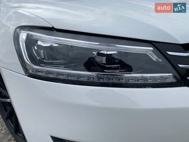 Белый Фольксваген Пассат, объемом двигателя 2.5 л и пробегом 212 тыс. км за 10300 $, фото 2 на Automoto.ua