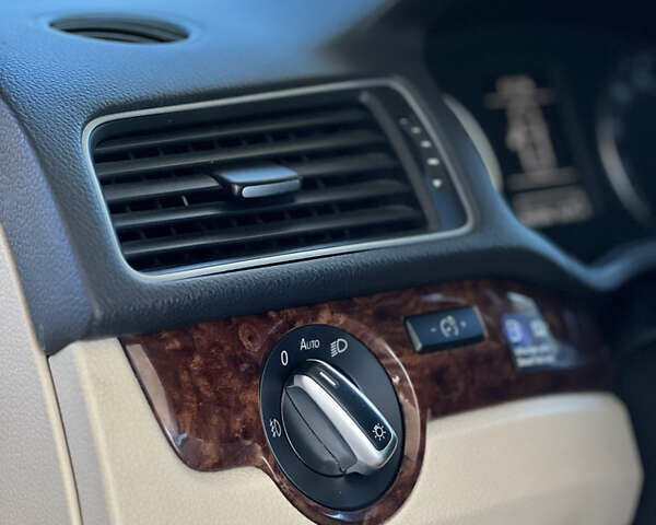 Белый Фольксваген Пассат, объемом двигателя 2 л и пробегом 266 тыс. км за 10699 $, фото 9 на Automoto.ua