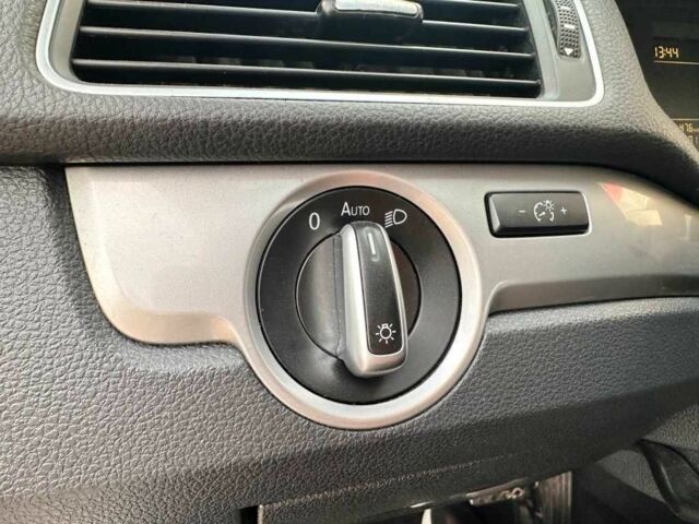 Белый Фольксваген Пассат, объемом двигателя 2.5 л и пробегом 228 тыс. км за 8700 $, фото 16 на Automoto.ua