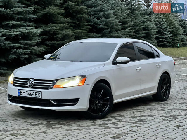 Белый Фольксваген Пассат, объемом двигателя 2.5 л и пробегом 295 тыс. км за 7999 $, фото 5 на Automoto.ua