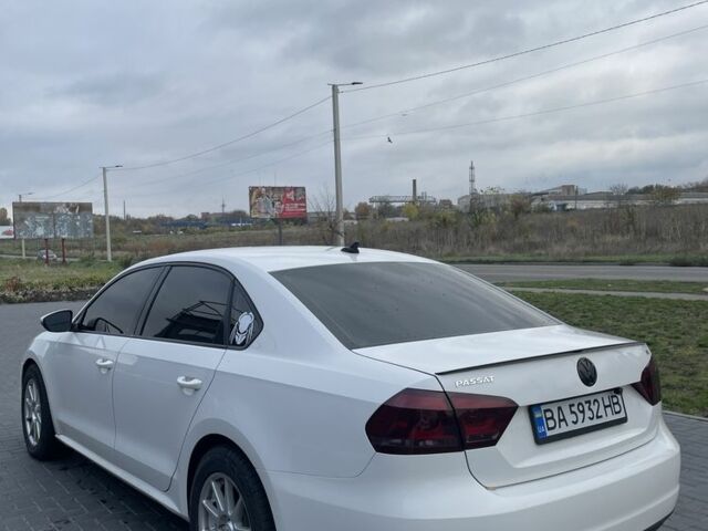 Белый Фольксваген Пассат, объемом двигателя 2.5 л и пробегом 319 тыс. км за 9950 $, фото 4 на Automoto.ua
