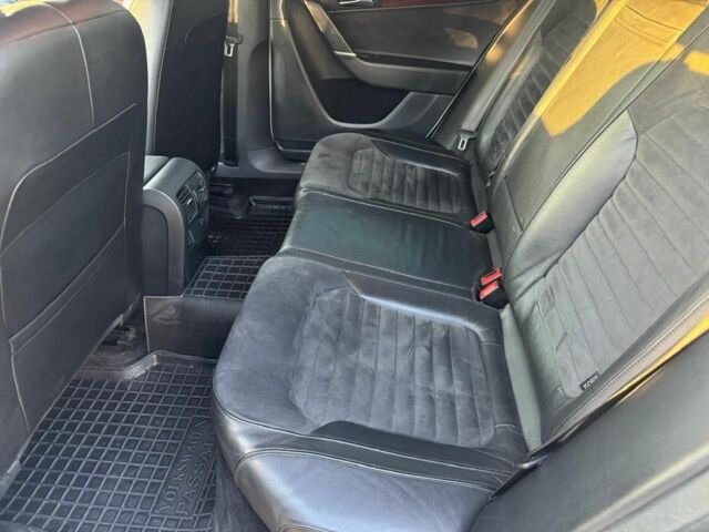 Белый Фольксваген Пассат, объемом двигателя 1.8 л и пробегом 216 тыс. км за 9000 $, фото 5 на Automoto.ua