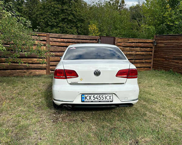 Белый Фольксваген Пассат, объемом двигателя 1.8 л и пробегом 175 тыс. км за 9200 $, фото 3 на Automoto.ua
