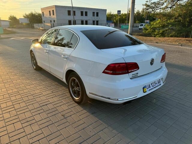 Белый Фольксваген Пассат, объемом двигателя 1.8 л и пробегом 216 тыс. км за 9000 $, фото 2 на Automoto.ua