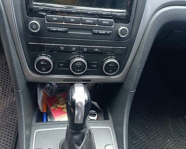 Білий Фольксваген Пассат, об'ємом двигуна 2.48 л та пробігом 230 тис. км за 9300 $, фото 4 на Automoto.ua