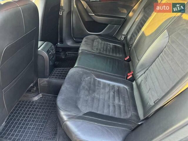 Білий Фольксваген Пассат, об'ємом двигуна 1.8 л та пробігом 218 тис. км за 9000 $, фото 2 на Automoto.ua