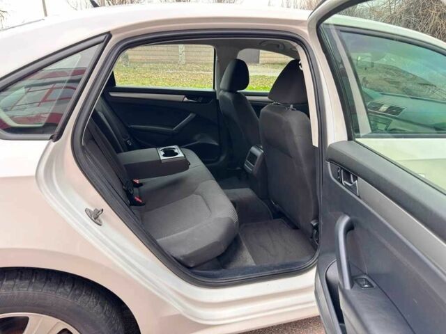 Белый Фольксваген Пассат, объемом двигателя 2.5 л и пробегом 228 тыс. км за 8700 $, фото 22 на Automoto.ua