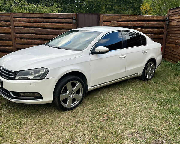 Белый Фольксваген Пассат, объемом двигателя 1.8 л и пробегом 175 тыс. км за 9200 $, фото 14 на Automoto.ua