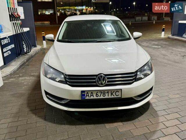Білий Фольксваген Пассат, об'ємом двигуна 2.5 л та пробігом 285 тис. км за 9300 $, фото 4 на Automoto.ua