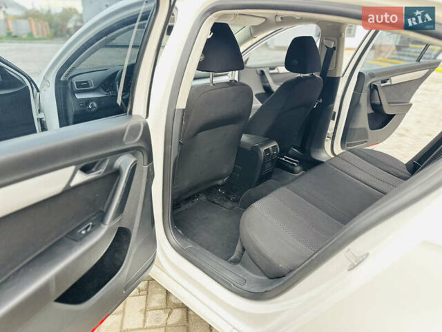 Білий Фольксваген Пассат, об'ємом двигуна 1.6 л та пробігом 285 тис. км за 10700 $, фото 9 на Automoto.ua