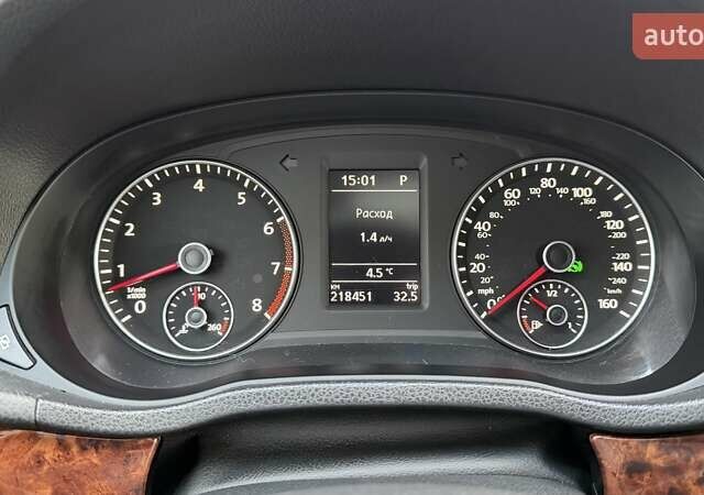 Белый Фольксваген Пассат, объемом двигателя 3.6 л и пробегом 218 тыс. км за 8800 $, фото 12 на Automoto.ua