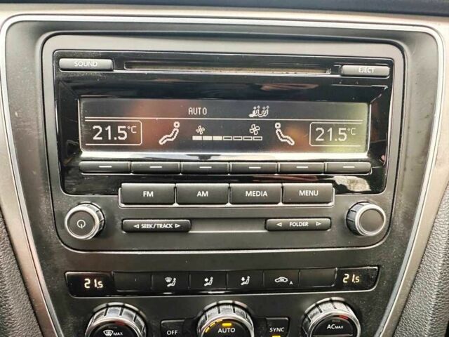 Белый Фольксваген Пассат, объемом двигателя 2.5 л и пробегом 228 тыс. км за 8700 $, фото 17 на Automoto.ua