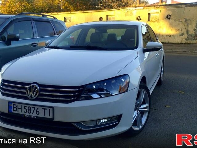 Белый Фольксваген Пассат, объемом двигателя 2 л и пробегом 220 тыс. км за 10700 $, фото 3 на Automoto.ua