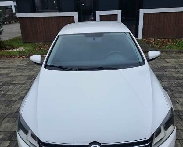 Білий Фольксваген Пассат, об'ємом двигуна 1.6 л та пробігом 290 тис. км за 8800 $, фото 1 на Automoto.ua