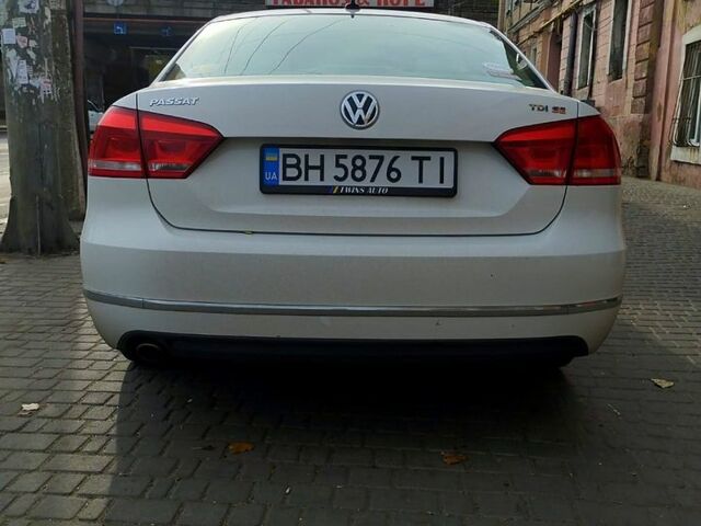 Белый Фольксваген Пассат, объемом двигателя 2 л и пробегом 220 тыс. км за 10700 $, фото 1 на Automoto.ua