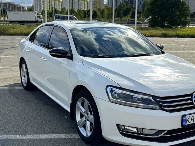 Білий Фольксваген Пассат, об'ємом двигуна 2.5 л та пробігом 270 тис. км за 11000 $, фото 1 на Automoto.ua