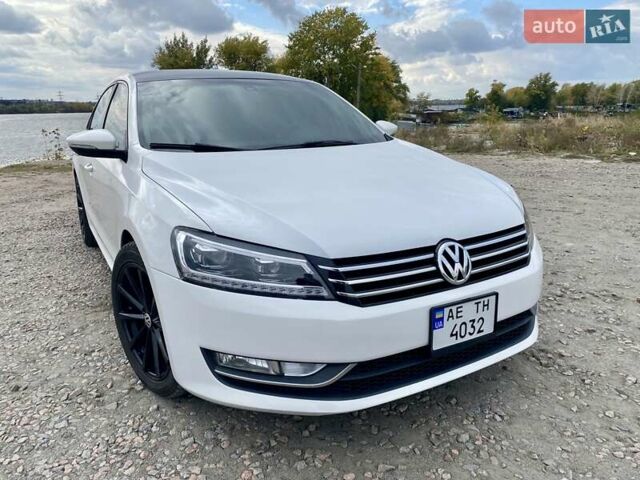 Белый Фольксваген Пассат, объемом двигателя 2.5 л и пробегом 212 тыс. км за 10300 $, фото 1 на Automoto.ua
